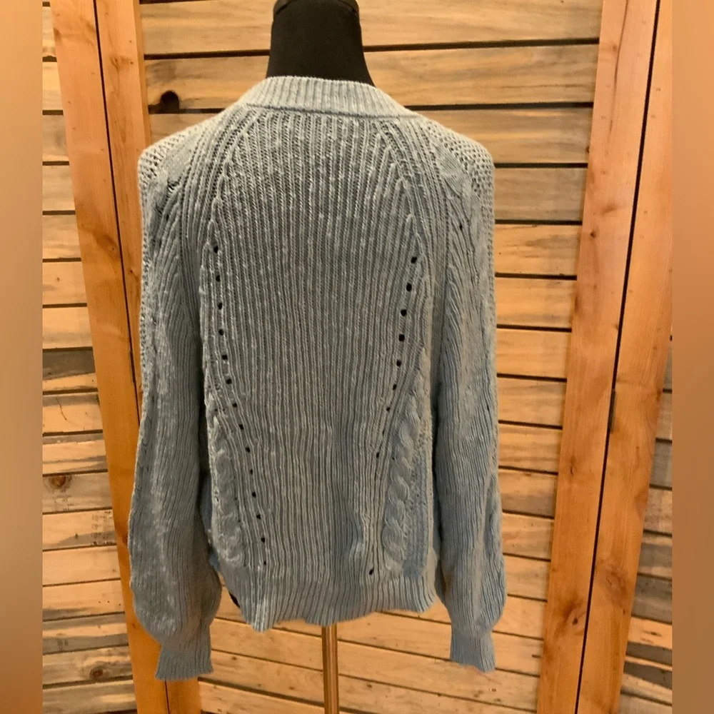 American Eagle Cropped Raglan Sweater Size Large - Picture 3 of 4